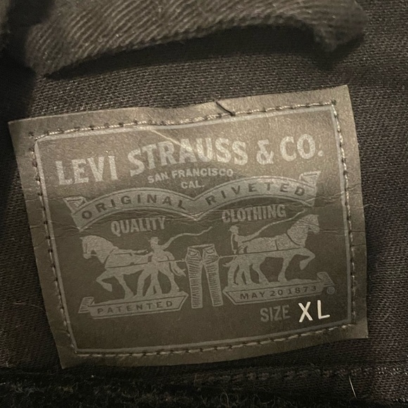 Levi’s Jacket - Picture 2 of 3